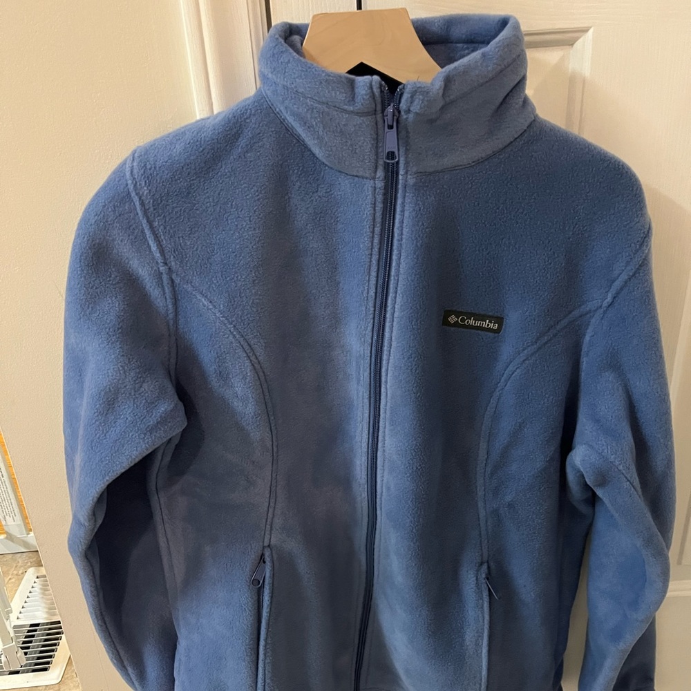 Brand New Large Women’s Fleece Columbia Jacket